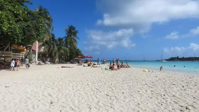 Maison Perchee Face A La Riviere, Nature & Calme Petit-Bourg 0*,  Guadeloupe