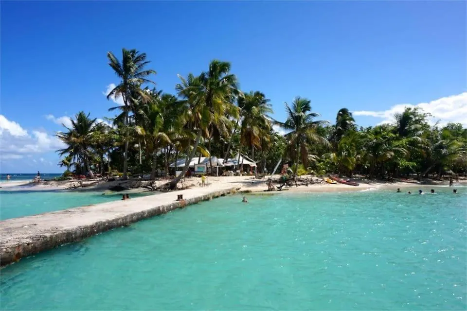 Maison Perchee Face A La Riviere, Nature & Calme Petit-Bourg 0*,  Guadeloupe